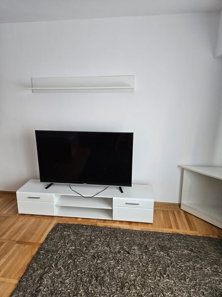 Rond Alba Iulia, Unirii 75