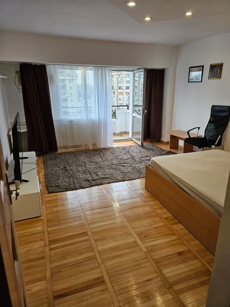 Rond Alba Iulia, Unirii 75